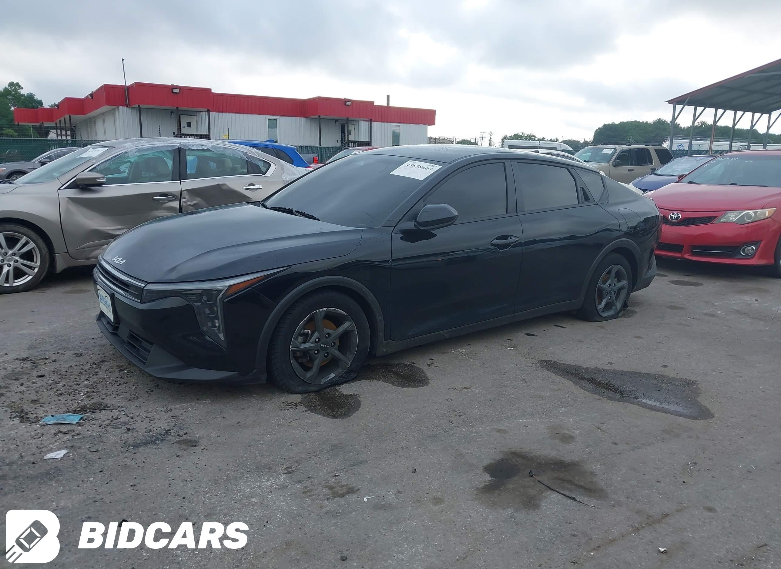 2025 KIA K4, Lxs