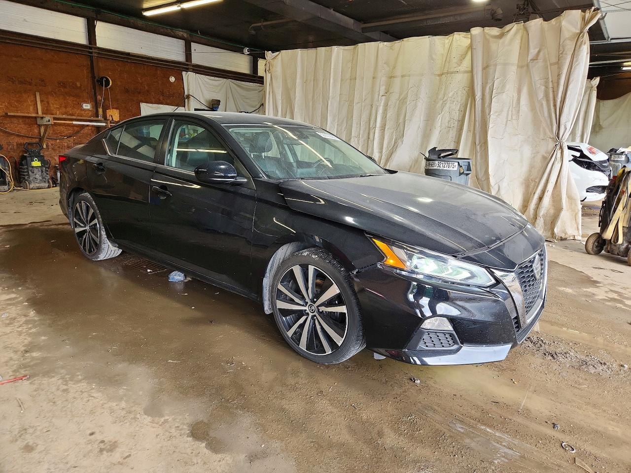 2022 Nissan Altima, SR