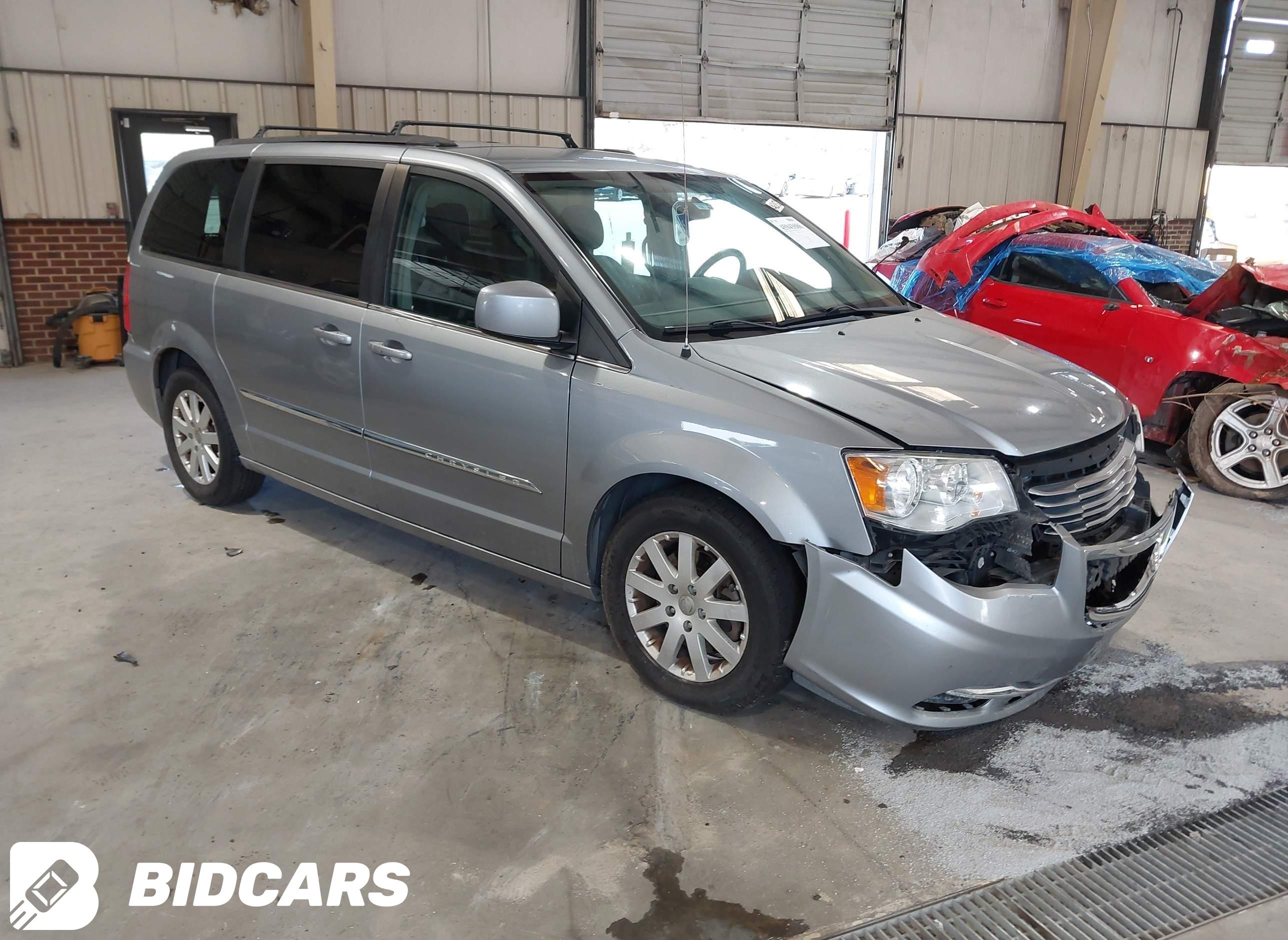2016 Chrysler Town and Countr...
