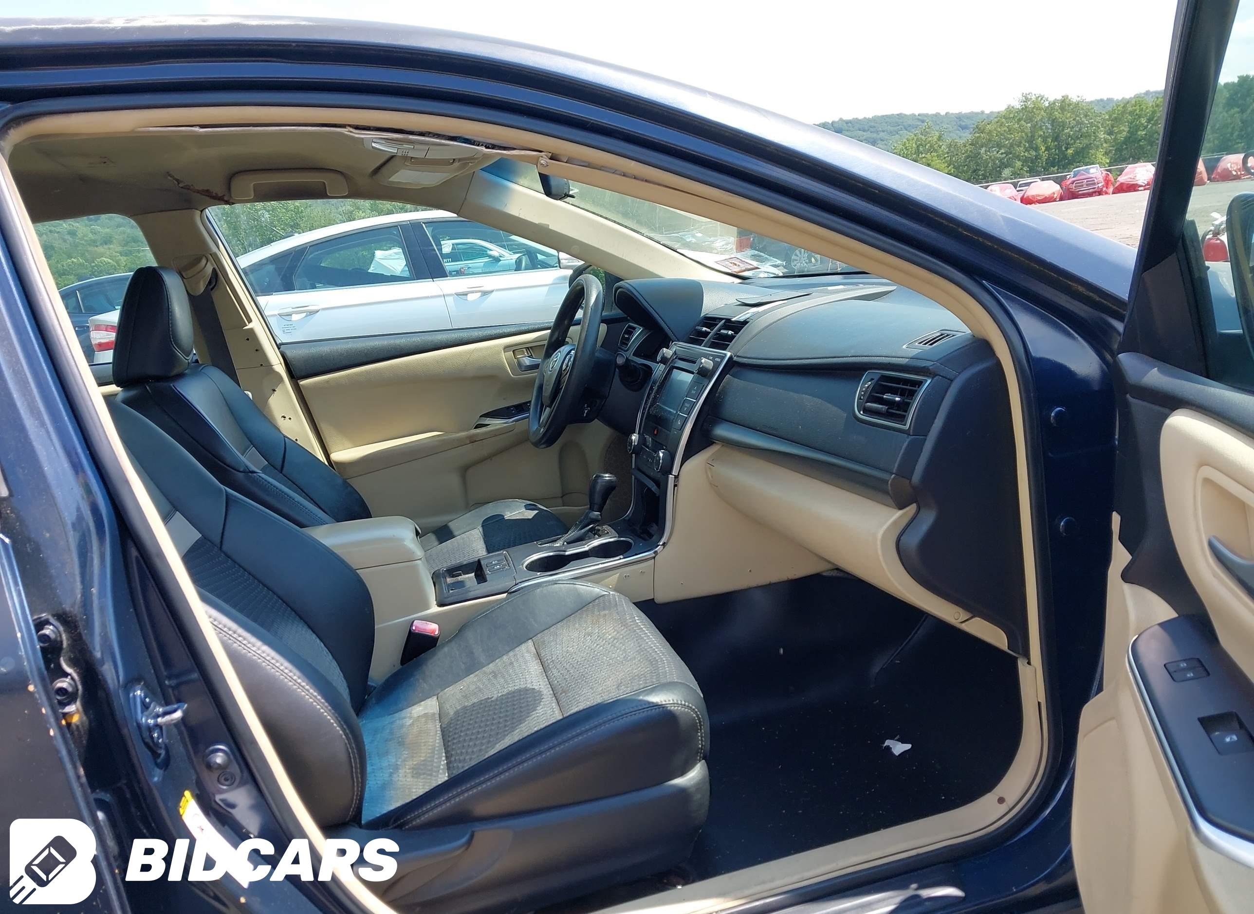 2015 Toyota Camry, Hybrid LE