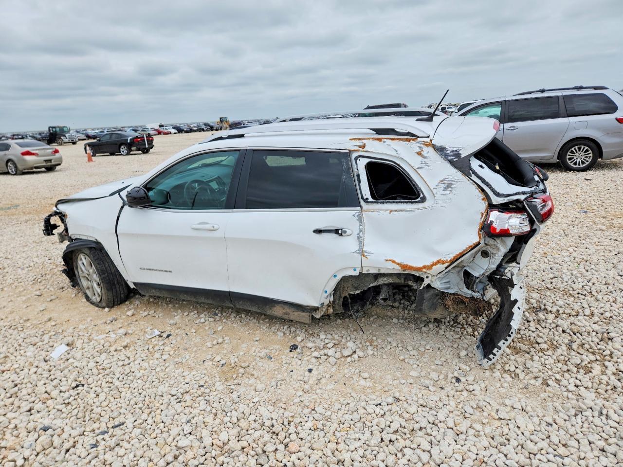 2018 Jeep Cherokee, Latitude