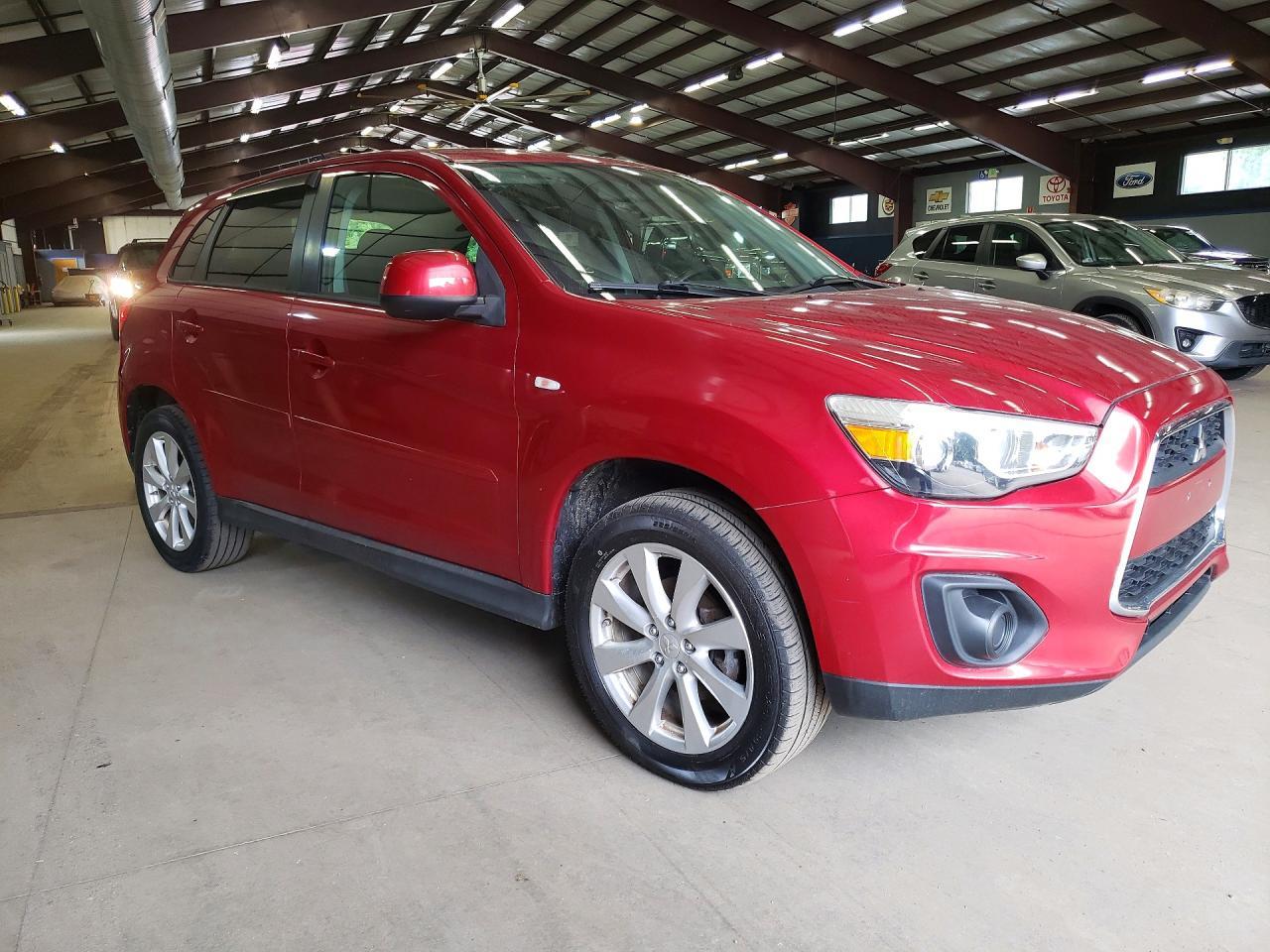 2015 Mitsubishi Outlander, ES