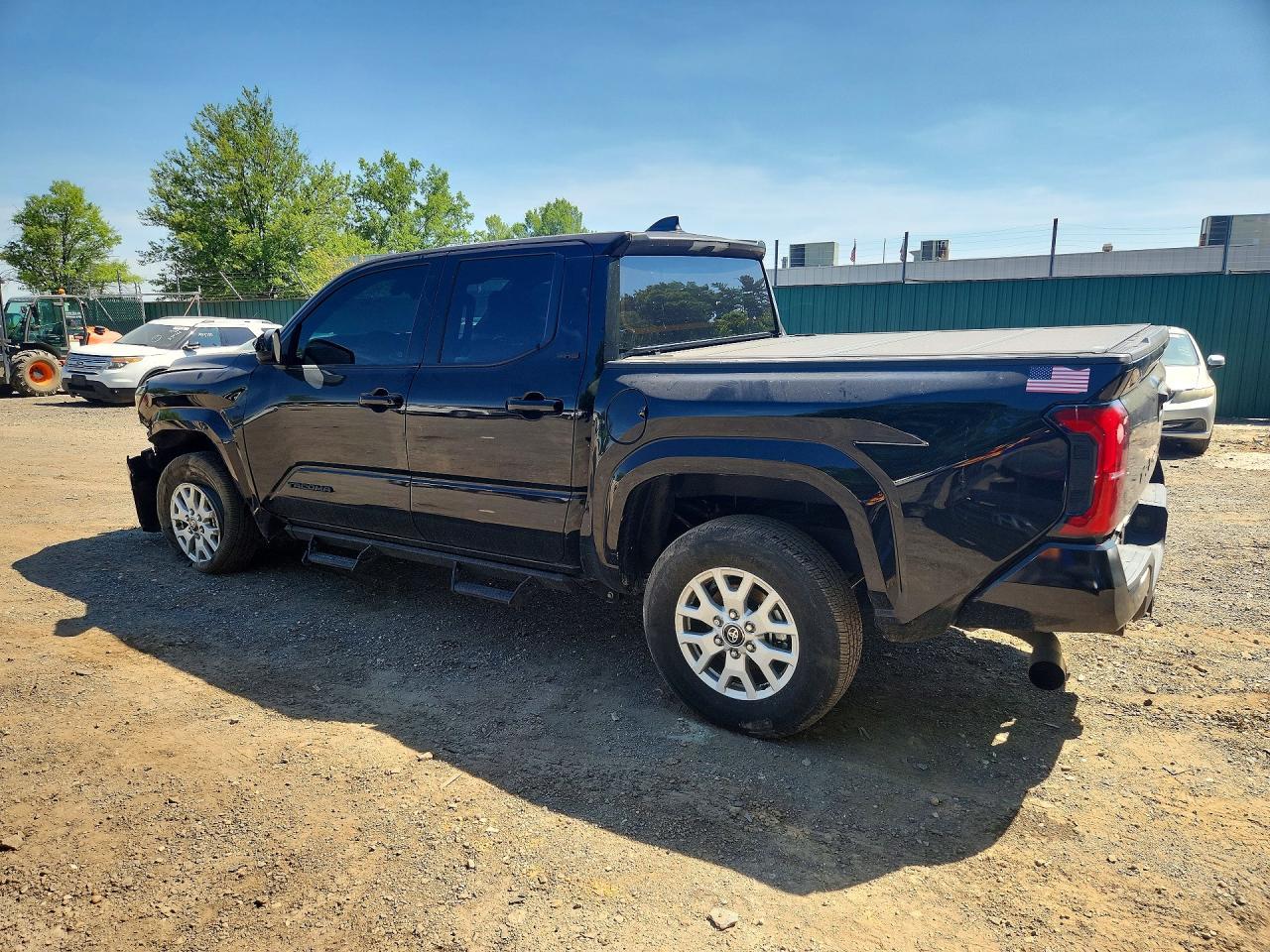 2025 Toyota Tacoma, SR5