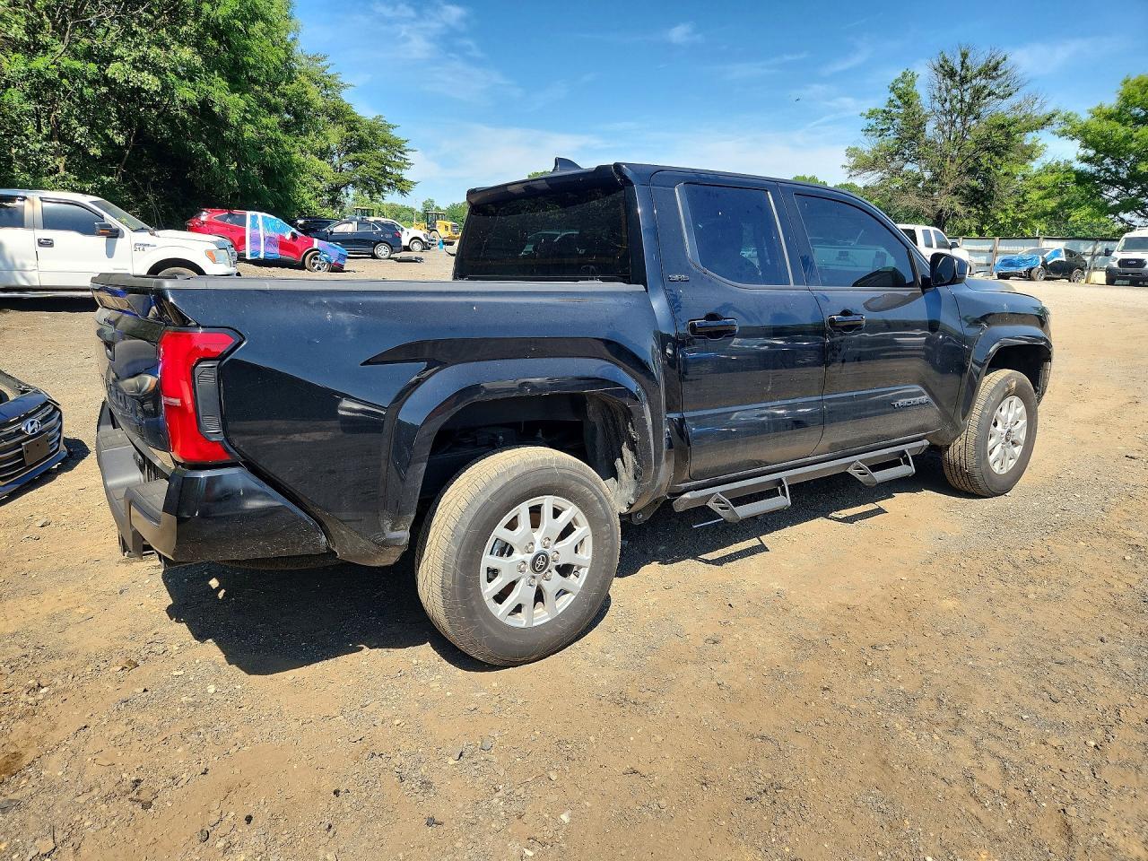 2025 Toyota Tacoma, SR5