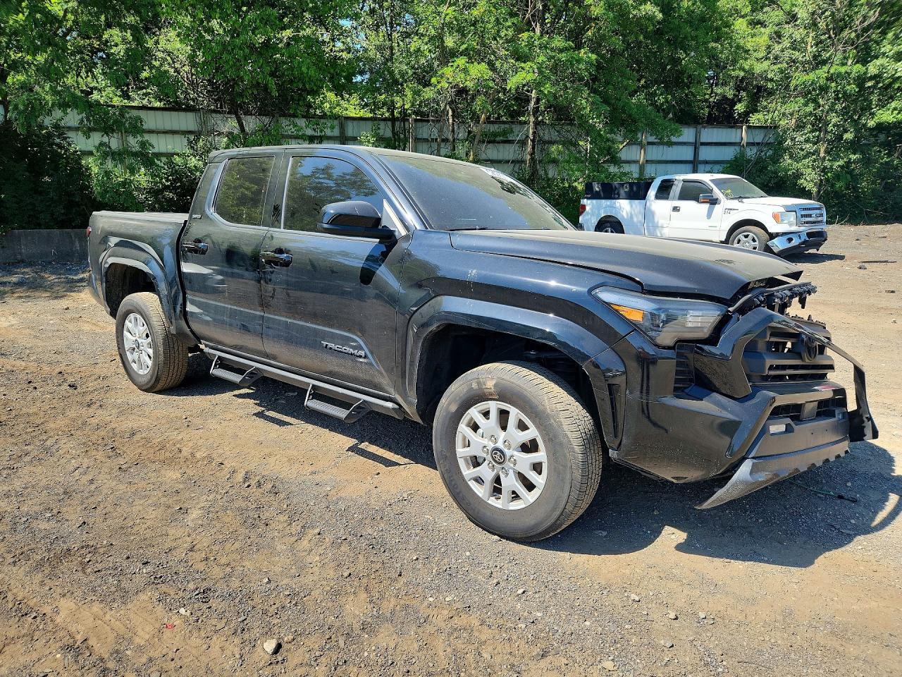 2025 Toyota Tacoma, SR5