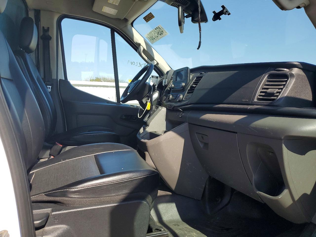 2021 Ford Transit, Unknown