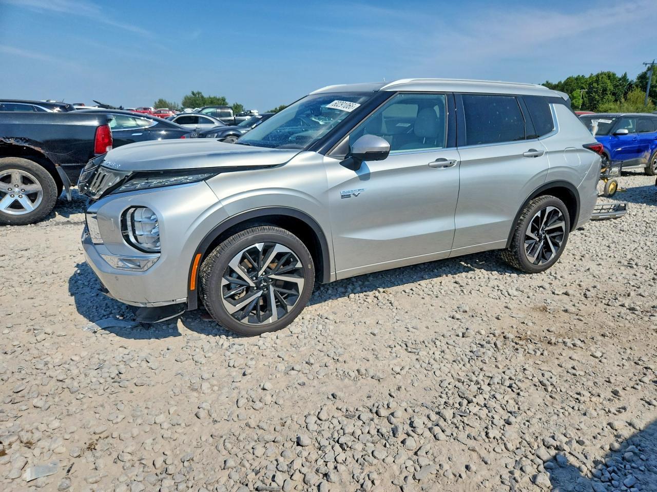 2025 Mitsubishi Outlander, Sel