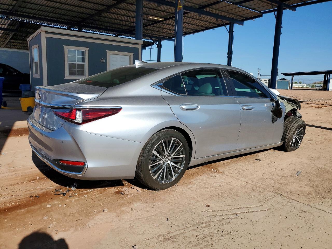 2025 Lexus ES, Base