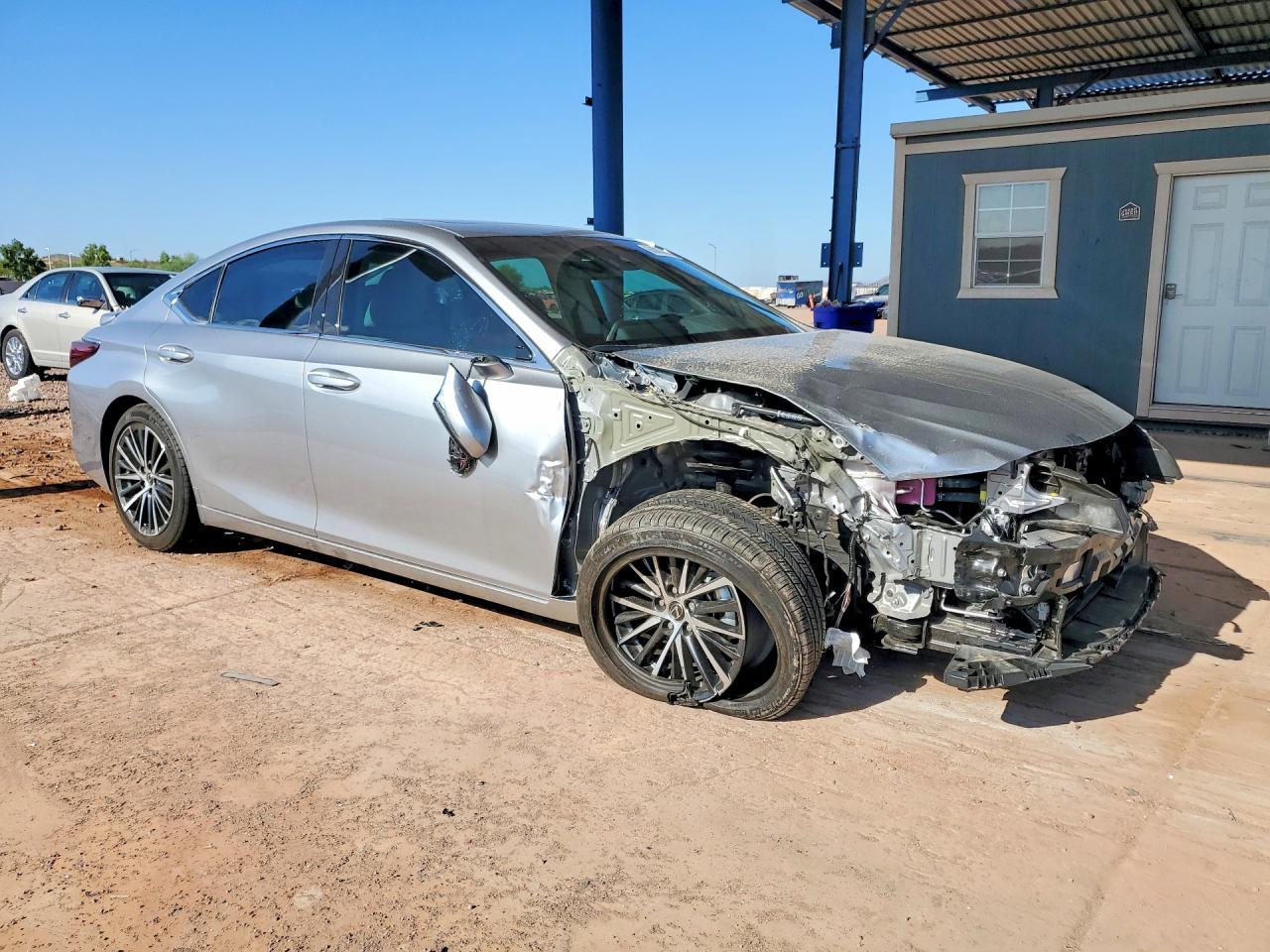 2025 Lexus ES, Base