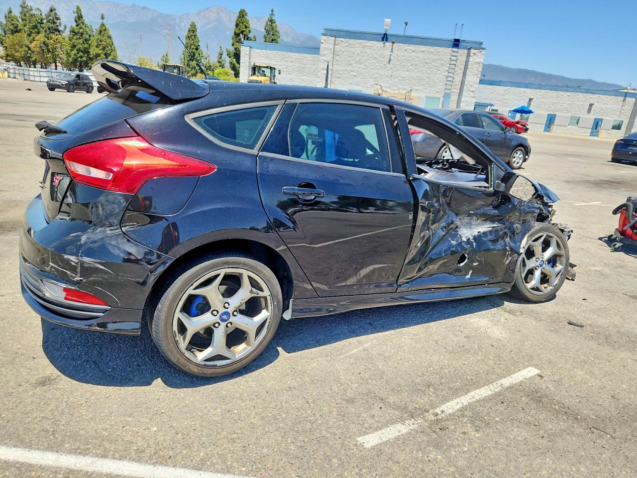 2018 Ford Focus, ST