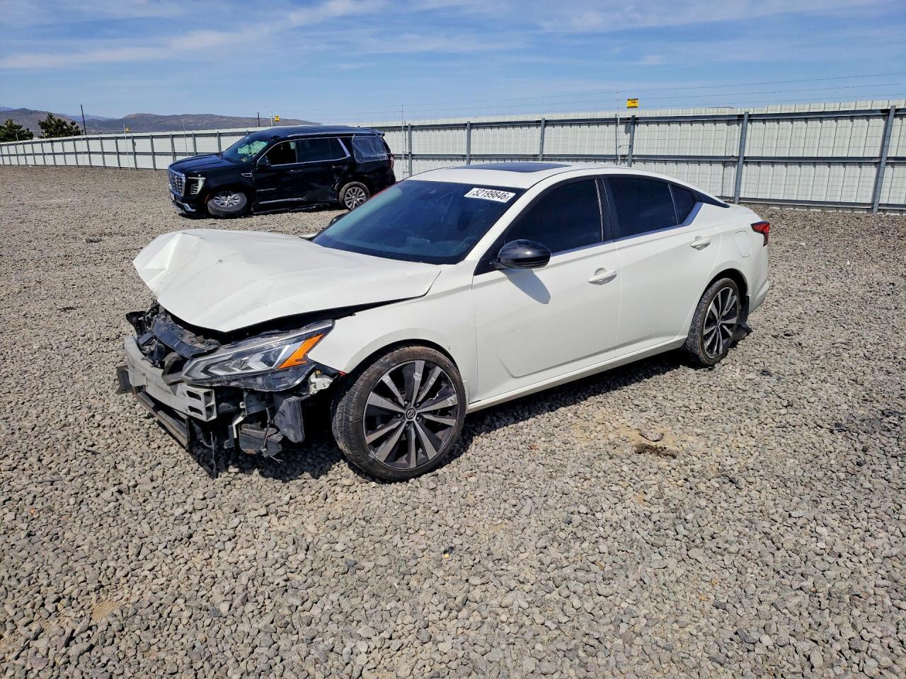 2020 Nissan Altima, SR