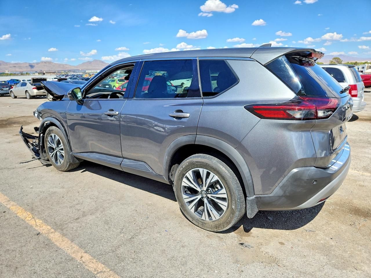 2021 Nissan Rogue, SV