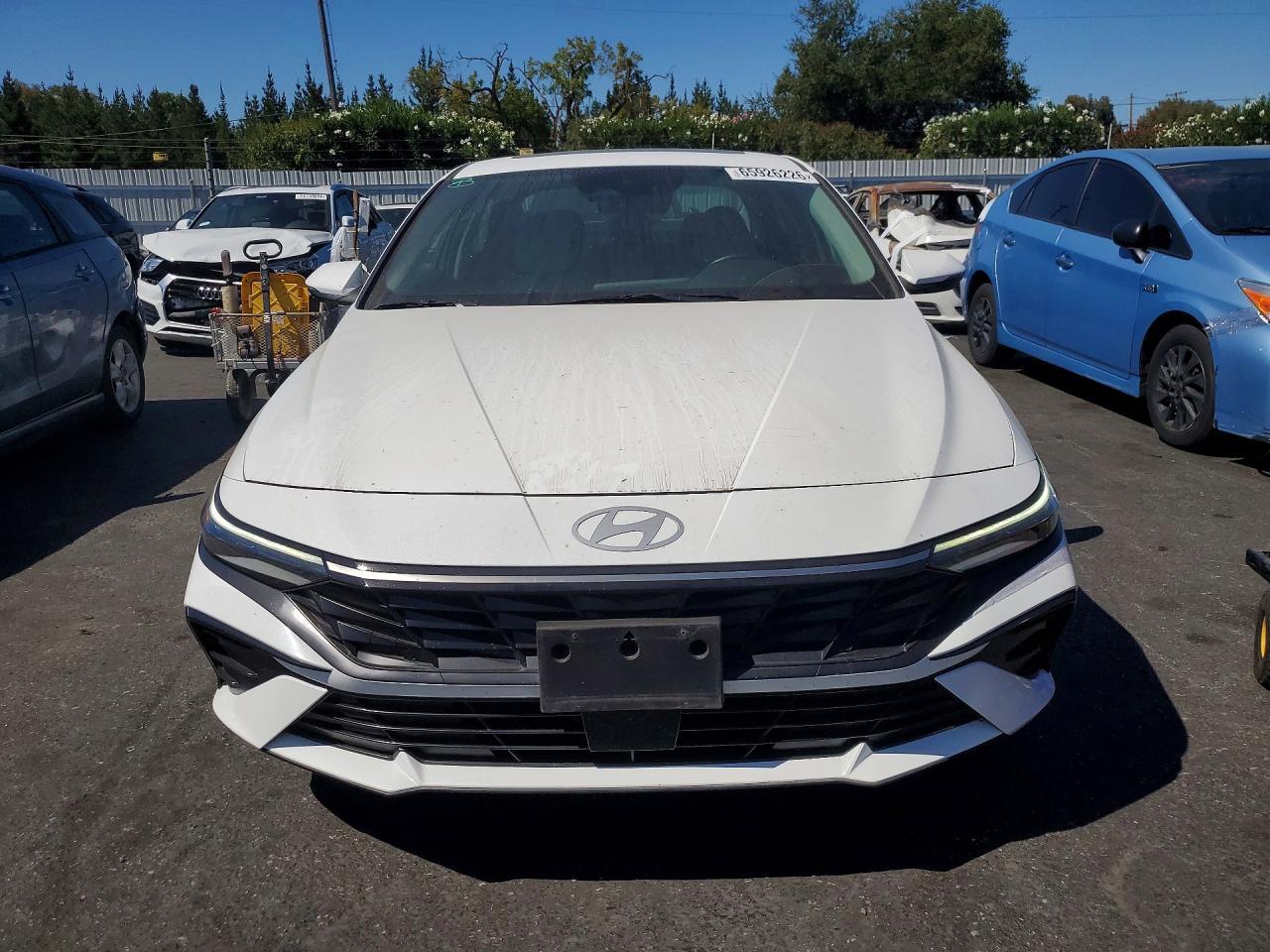 2025 Hyundai Elantra, Limited