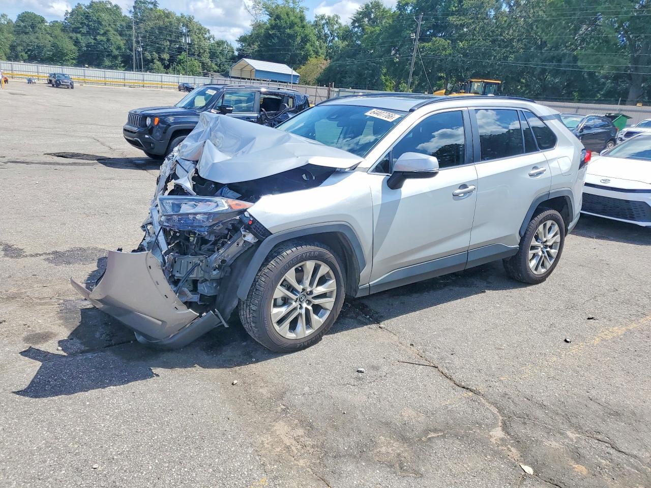 2019 Toyota RAV4, Xle Premium