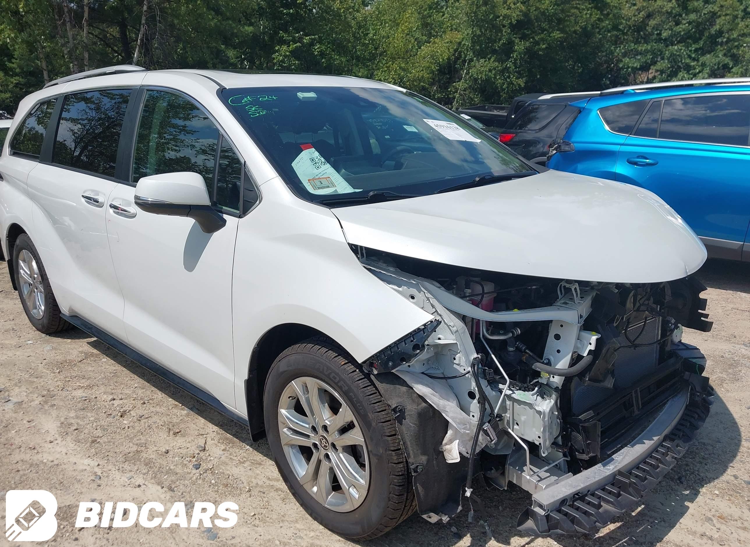 2022 Toyota Sienna, Platinum