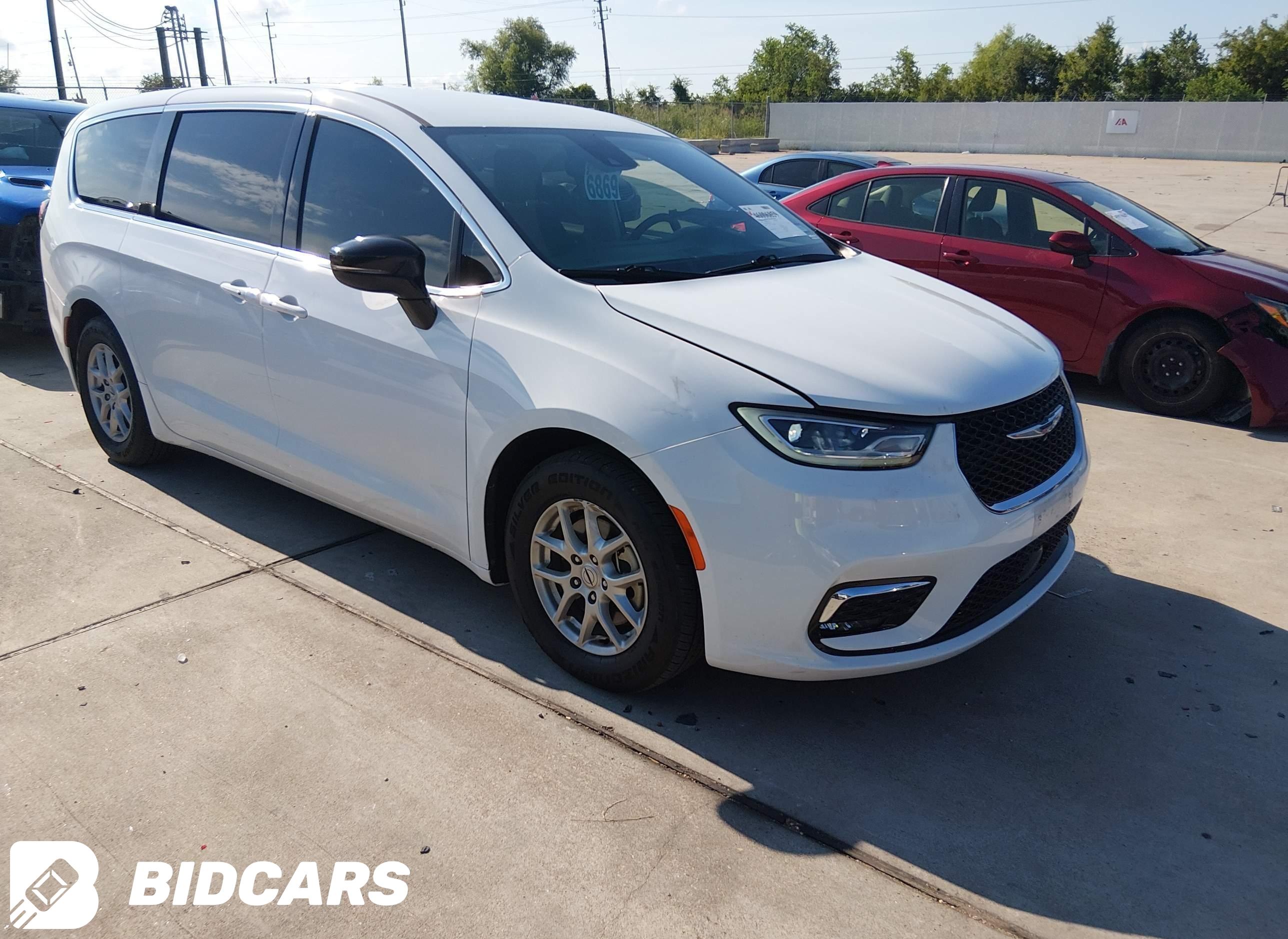 2024 Chrysler Pacifica, Touri...