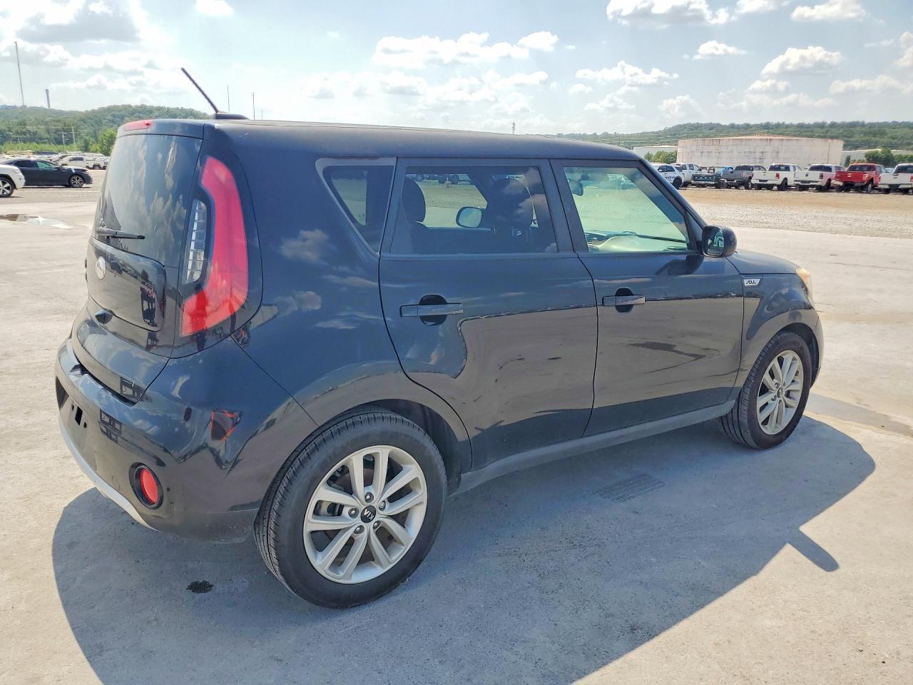 2018 KIA Soul, +