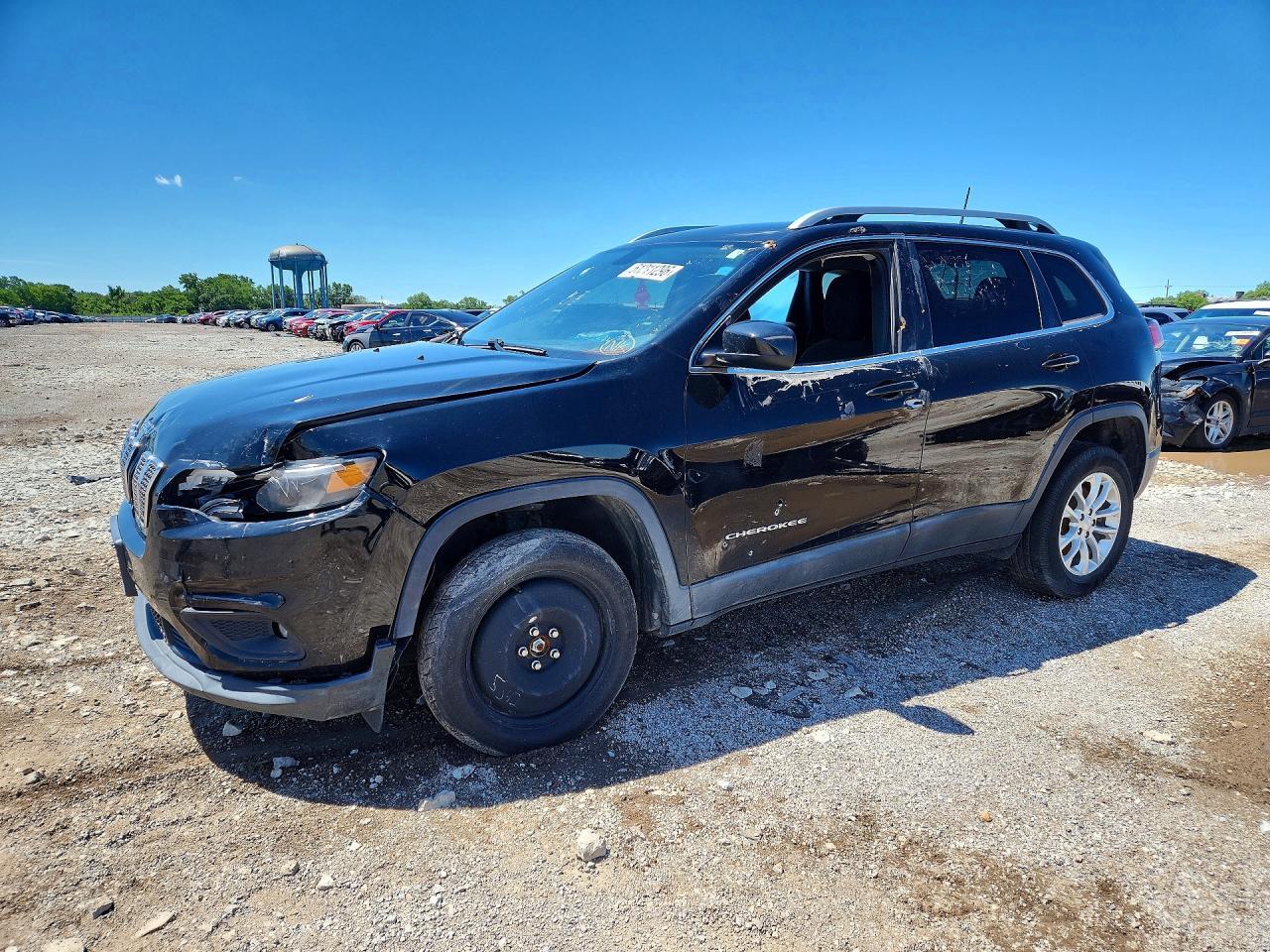 2019 Jeep Cherokee, Latitude