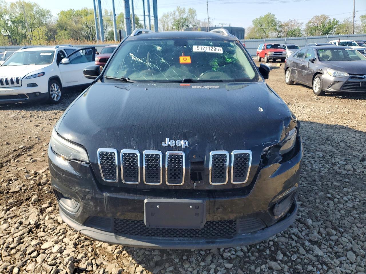 2019 Jeep Cherokee, Latitude