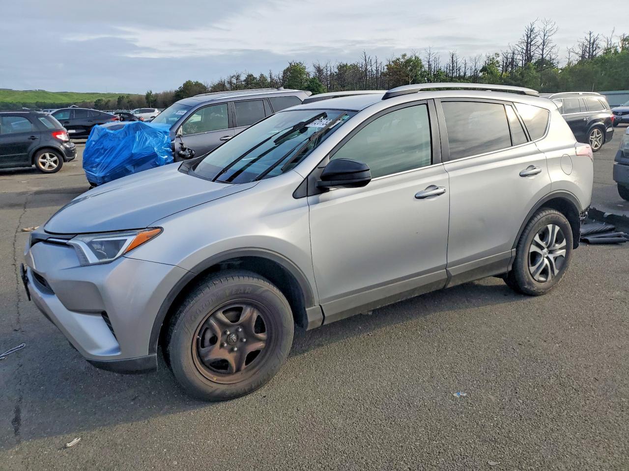 2018 Toyota RAV4, LE