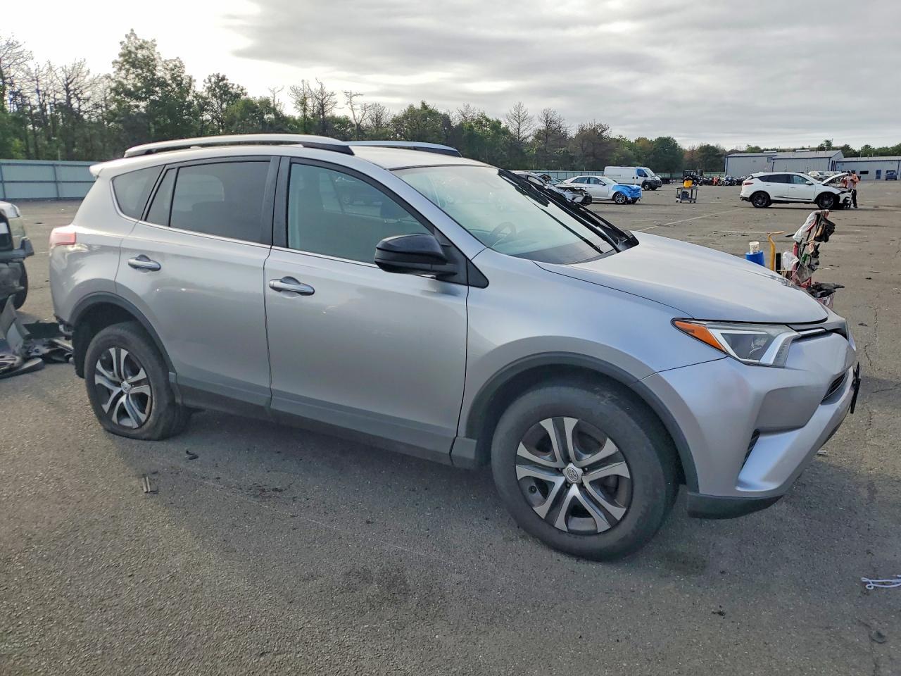 2018 Toyota RAV4, LE