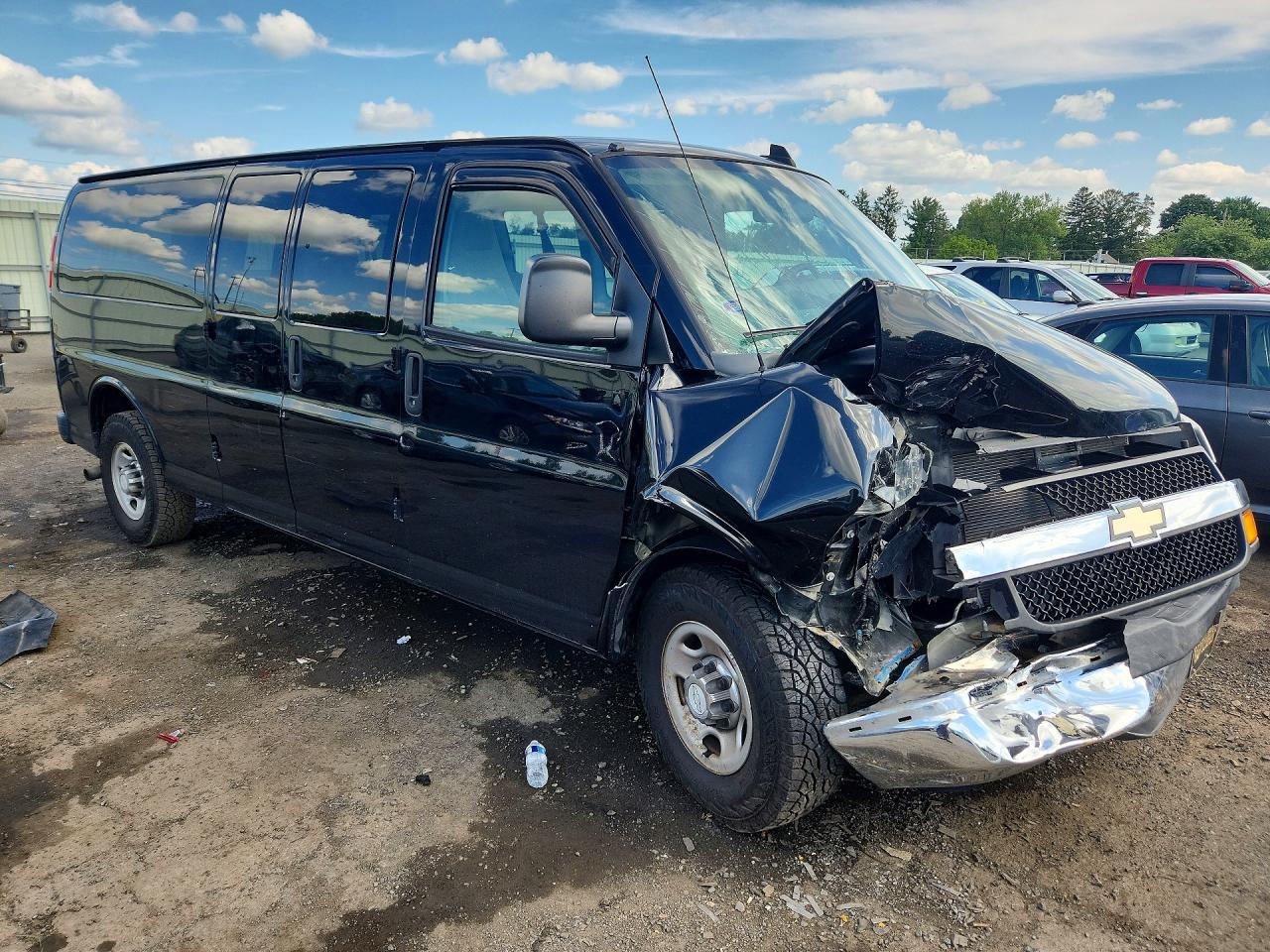 2018 Chevrolet Express, LT