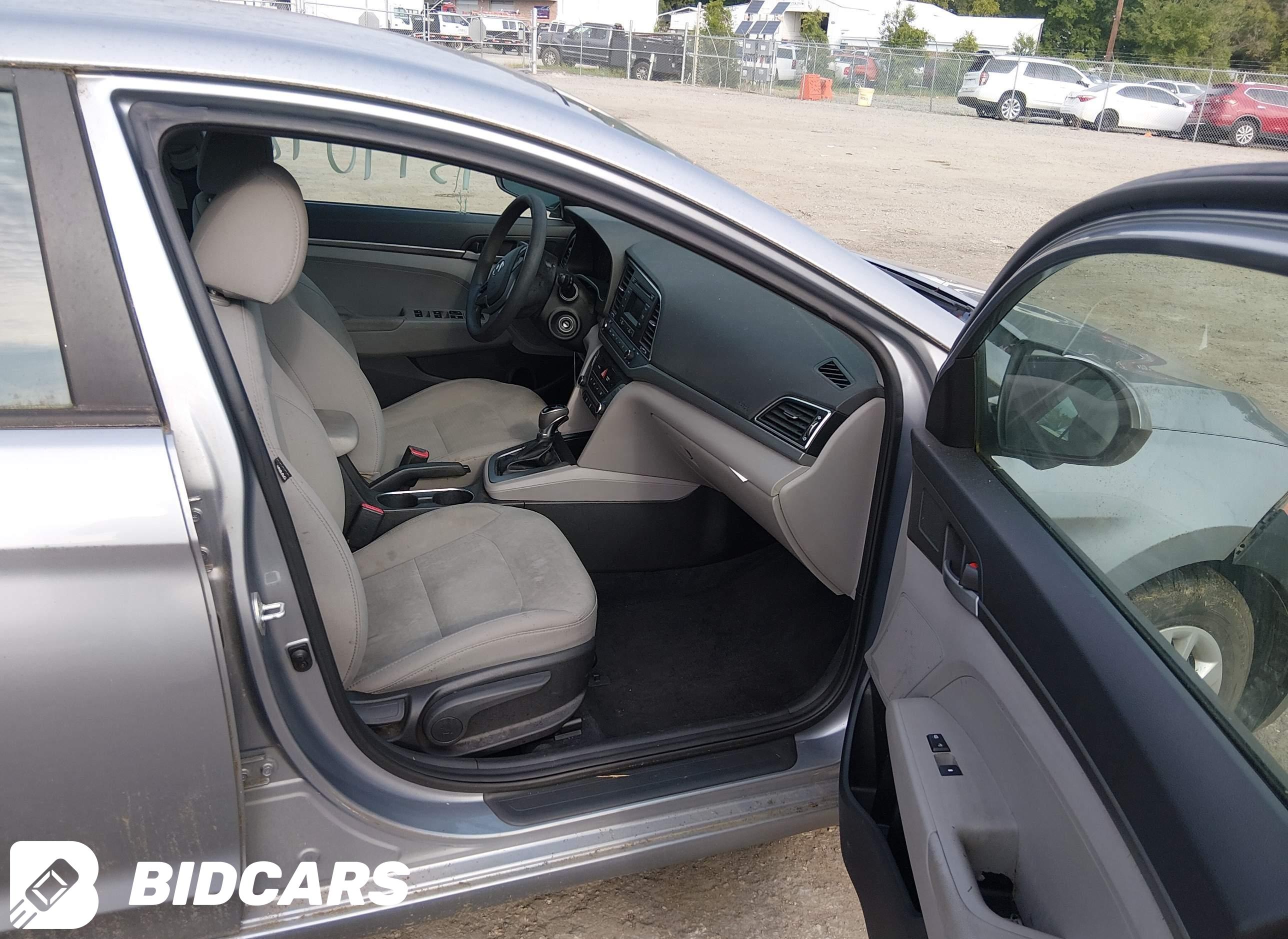 2017 Hyundai Elantra, SE