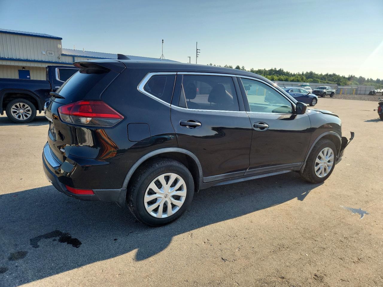 2018 Nissan Rogue, S