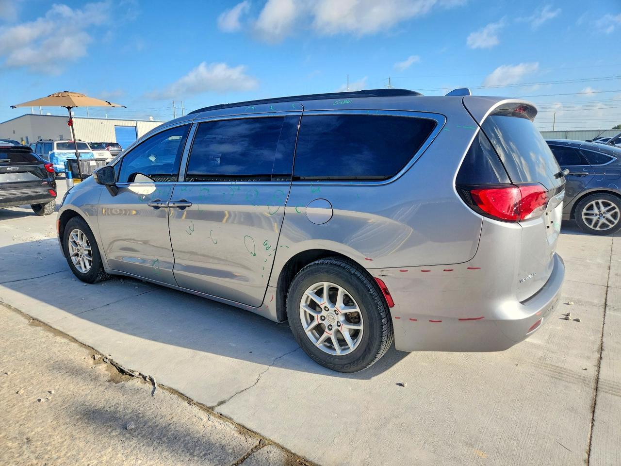 2020 Chrysler Voyager, Lxi