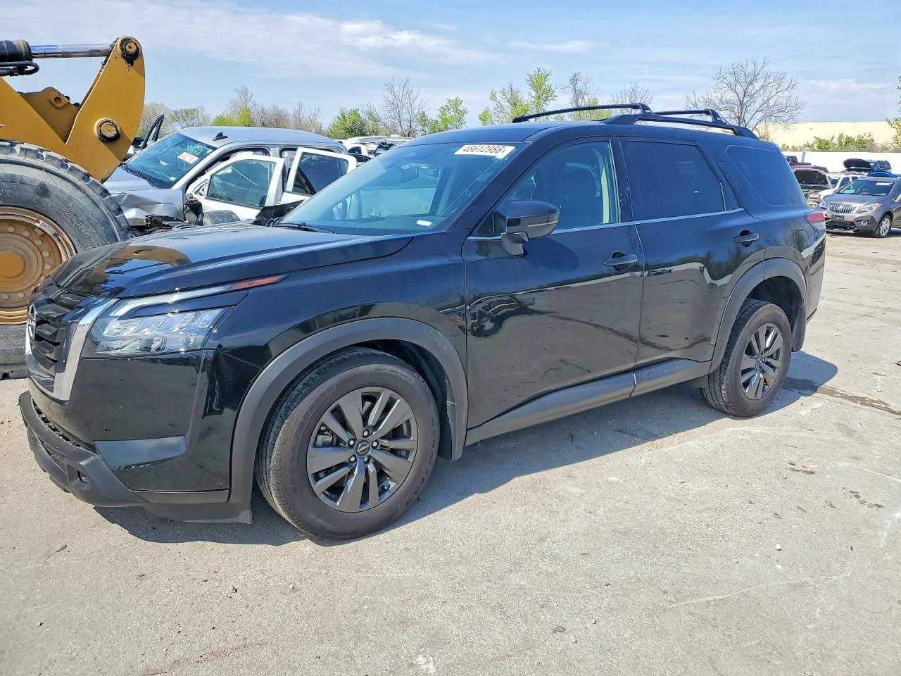 2024 Nissan Pathfinder, SV
