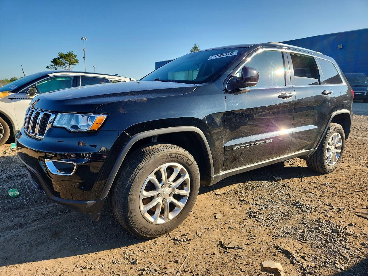 2021 Jeep Grand Cherokee, Laredo