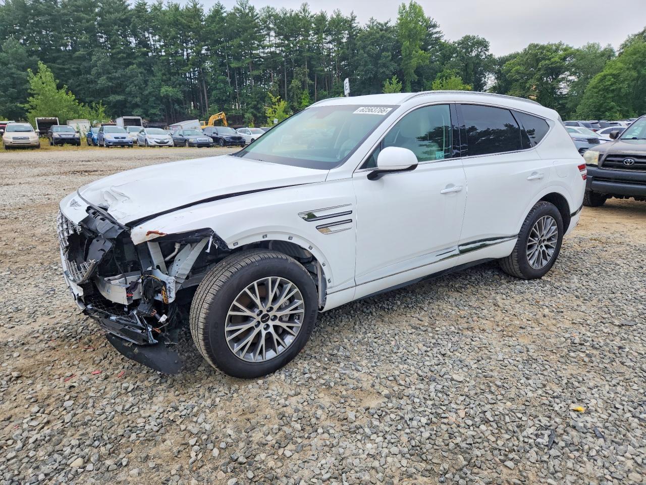 2026 Genesis GV80, Base