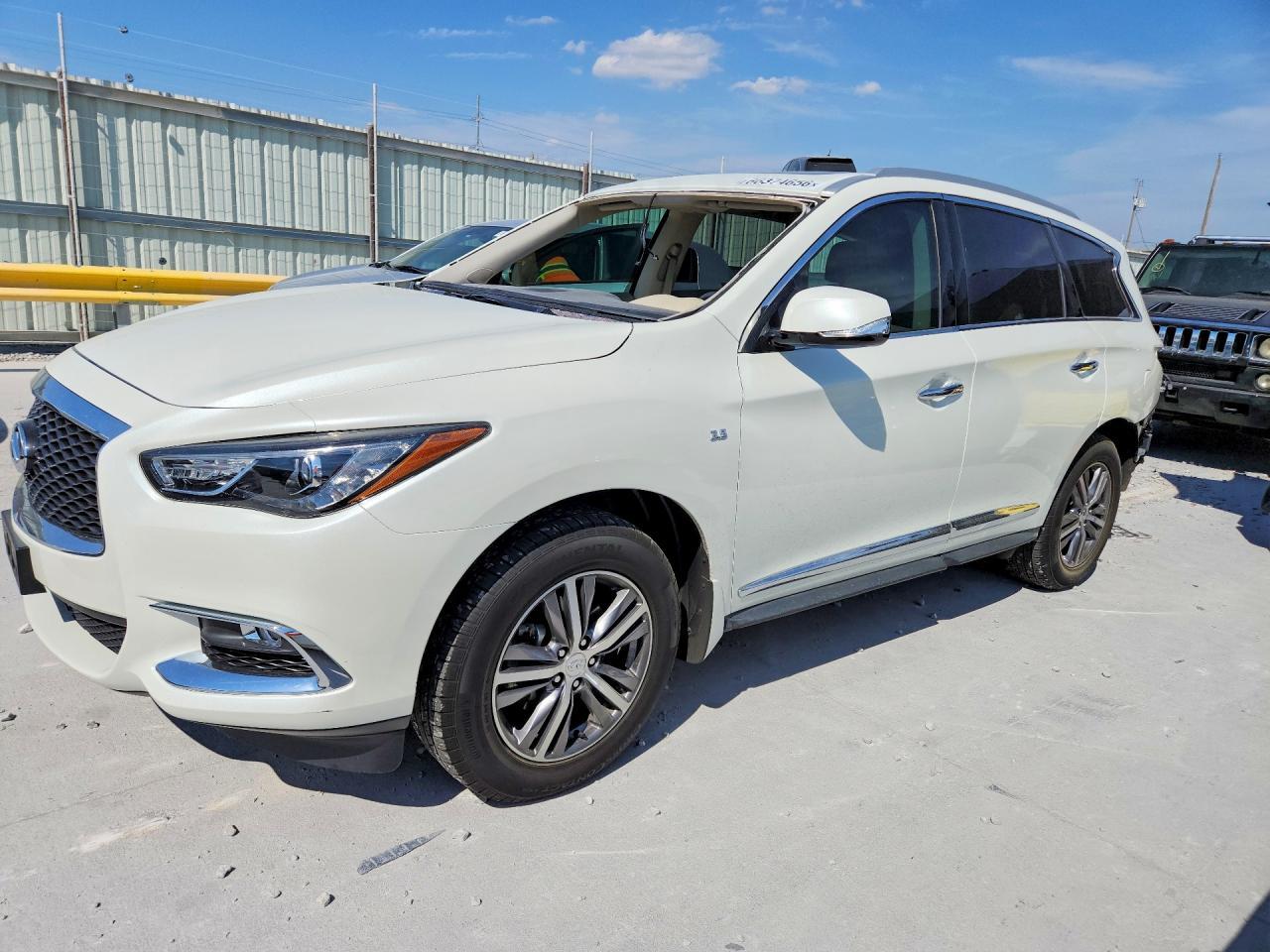 2020 Infiniti QX60, Luxe