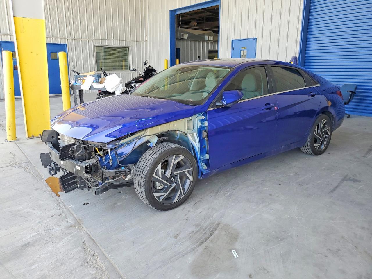 2025 Hyundai Elantra, Limited