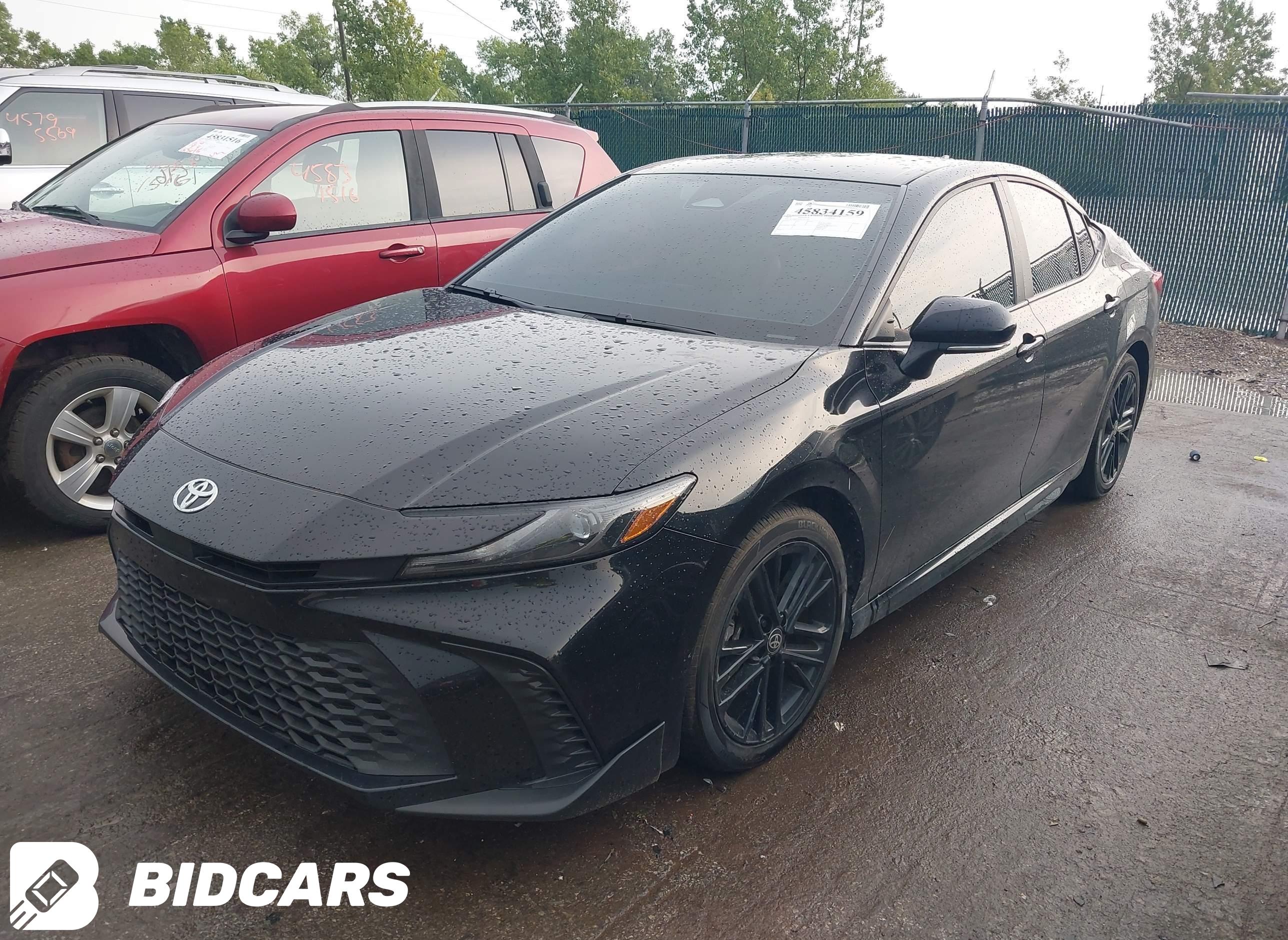 2025 Toyota Camry, SE
