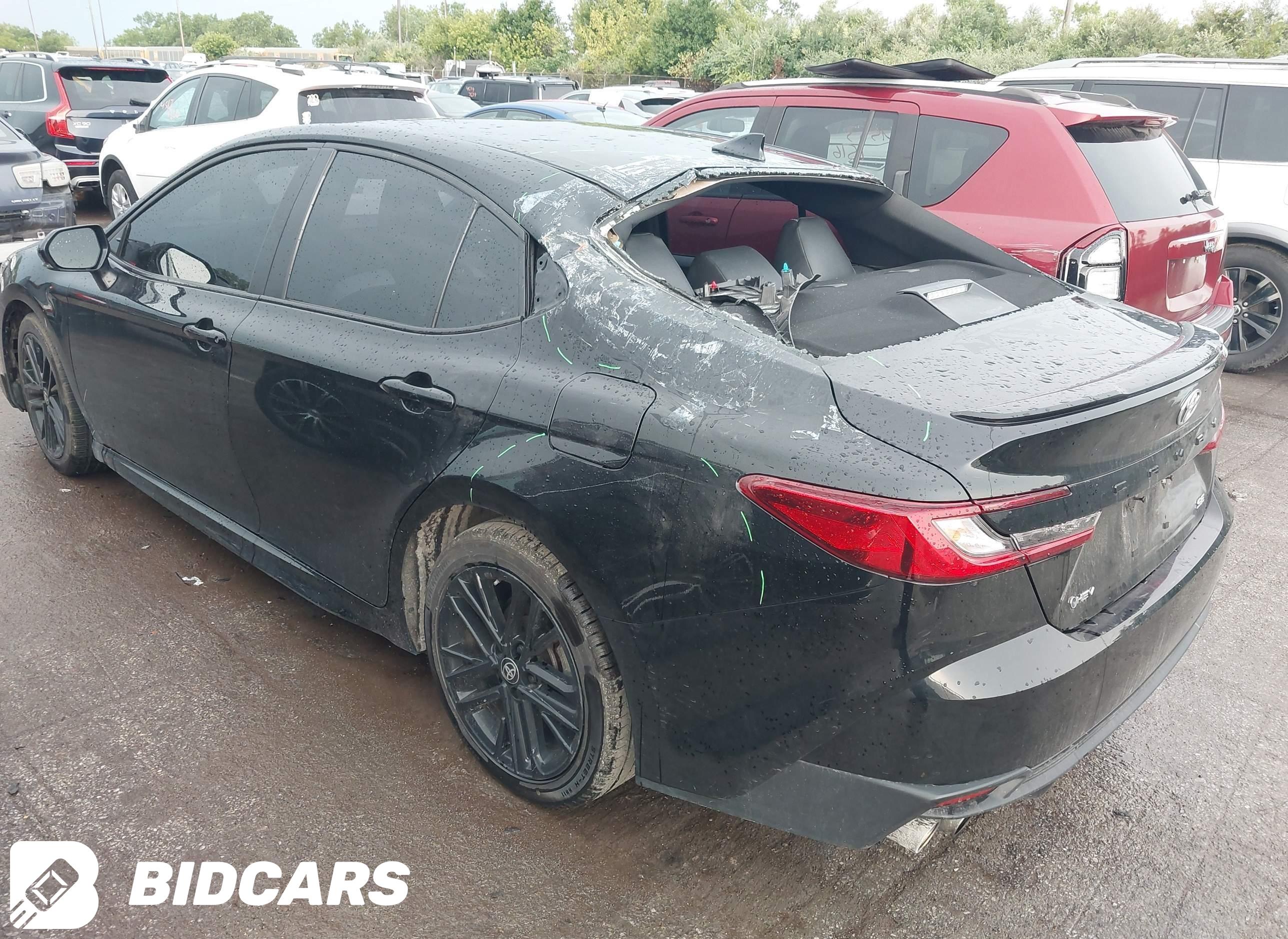 2025 Toyota Camry, SE