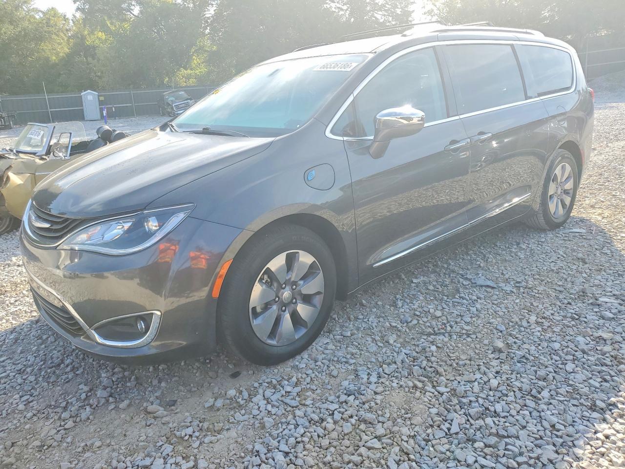 2018 Chrysler Pacifica, Hybri...