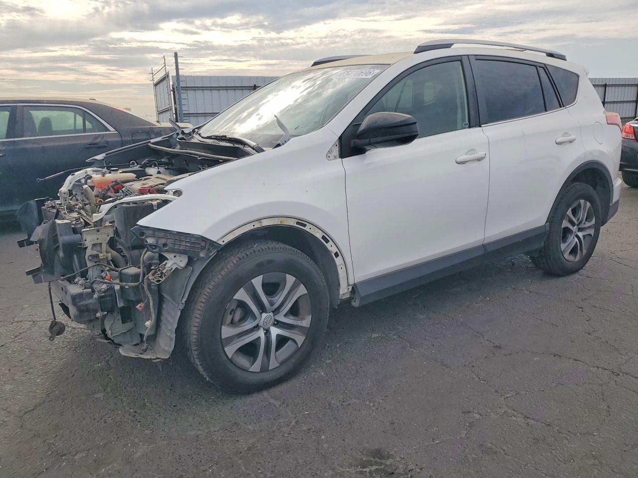 2018 Toyota RAV4, LE