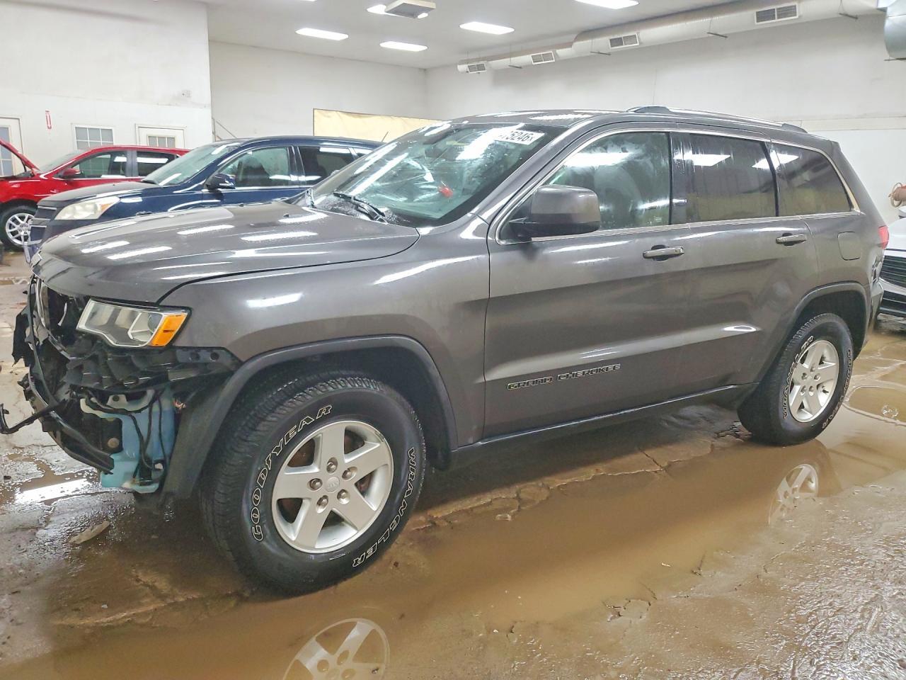2017 Jeep Grand Cherokee, Laredo