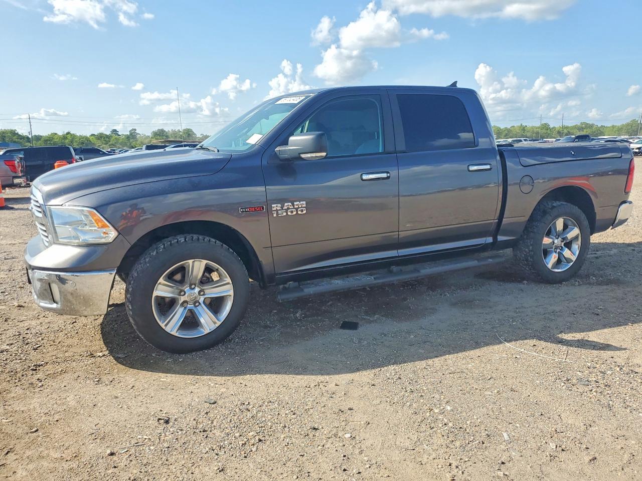 2017 RAM 1500, Slt
