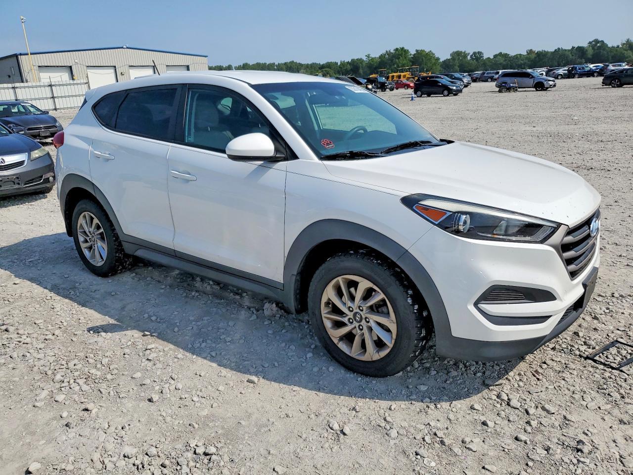 2016 Hyundai Tucson, SE