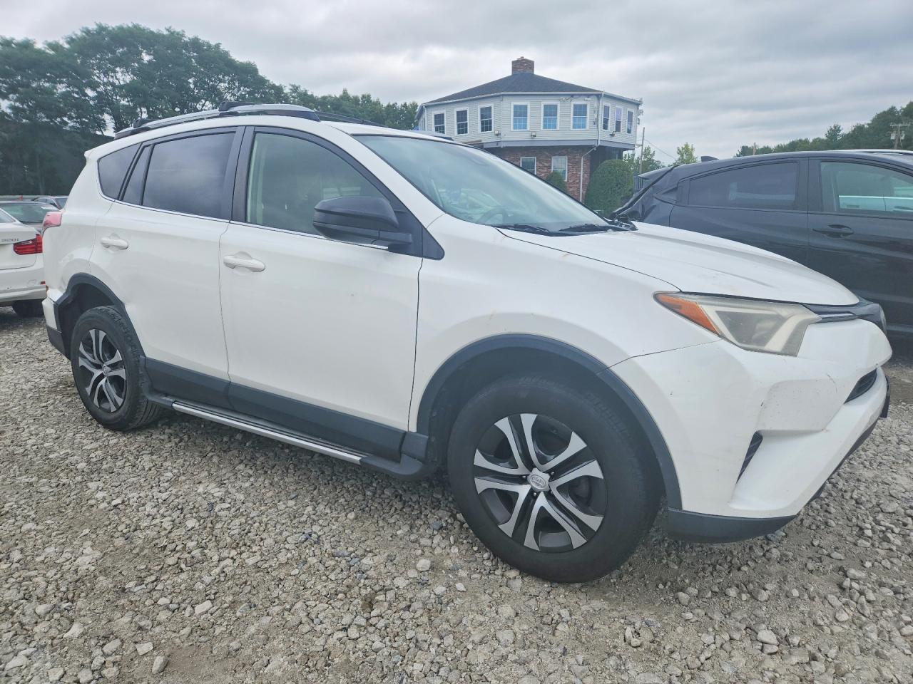 2018 Toyota RAV4, LE