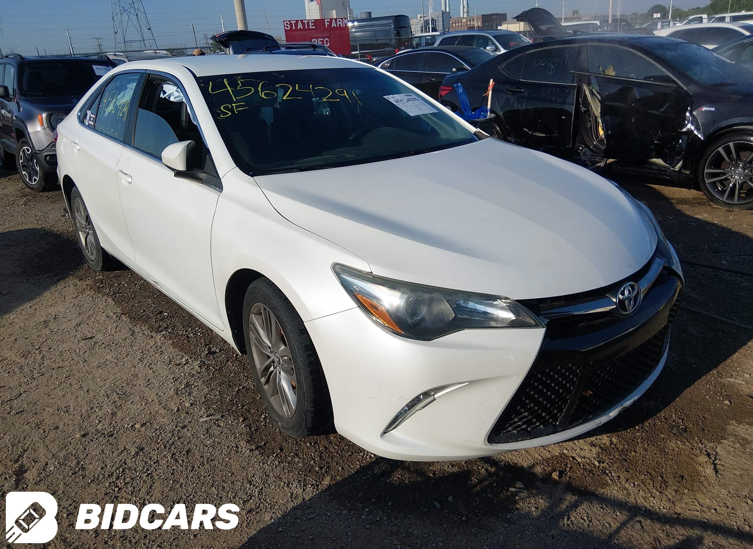 2016 Toyota Camry, SE