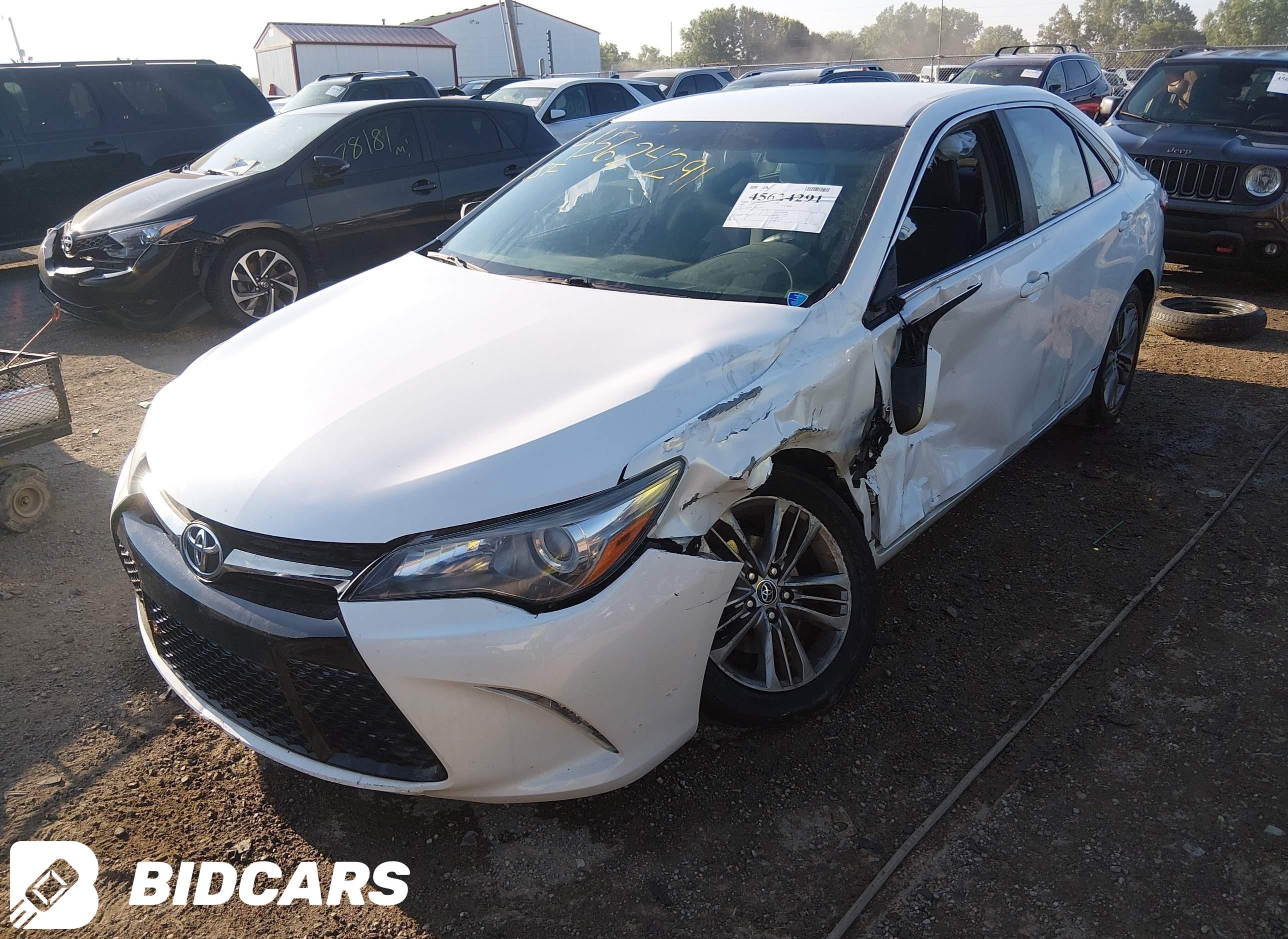2016 Toyota Camry, SE