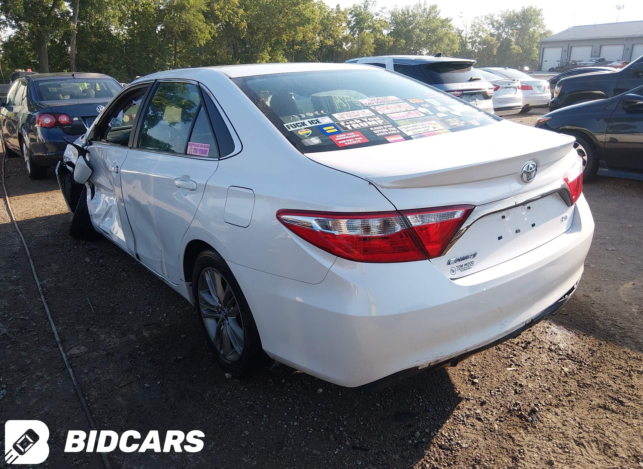 2016 Toyota Camry, SE