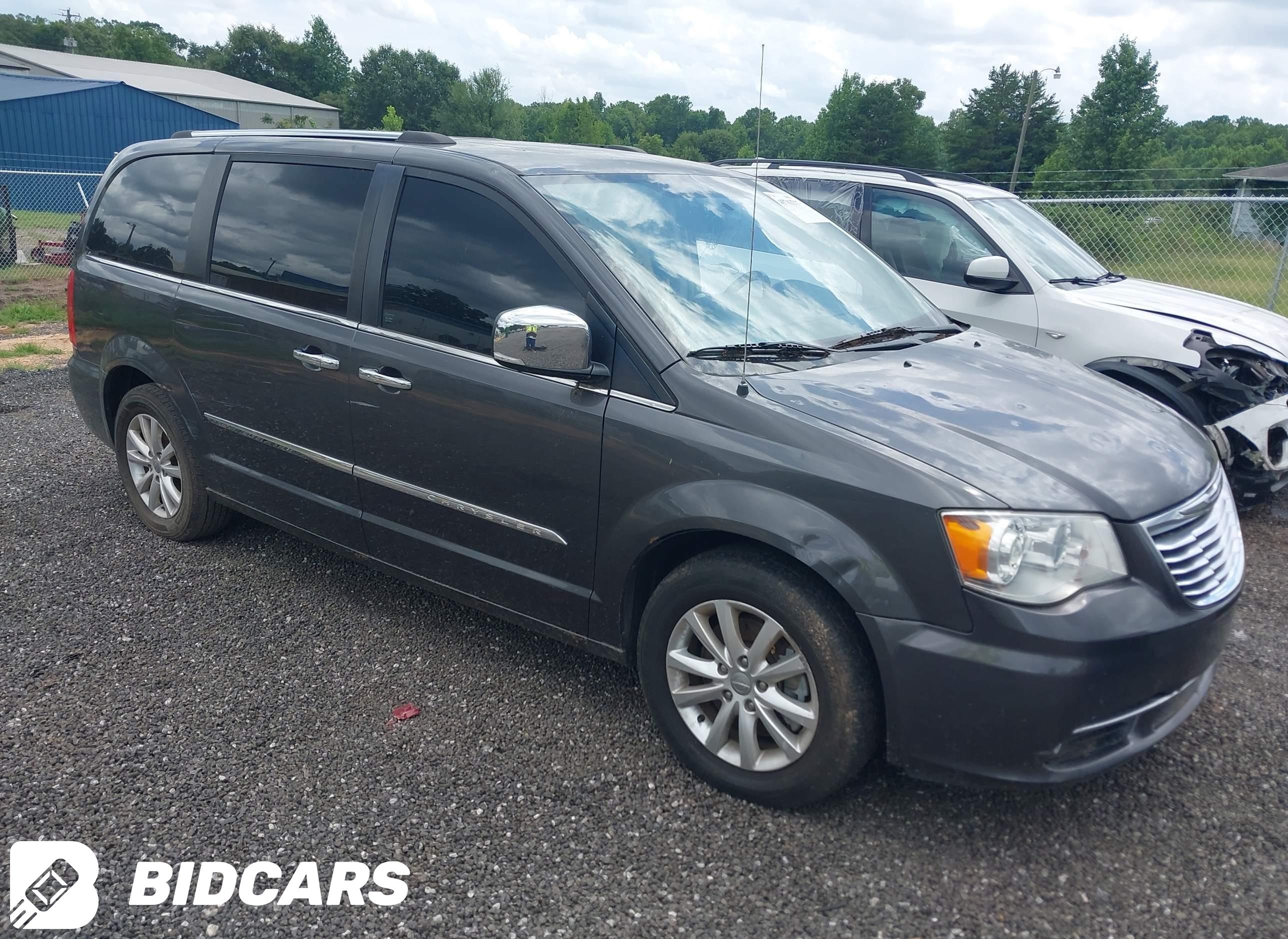 2015 Chrysler Town and Countr...
