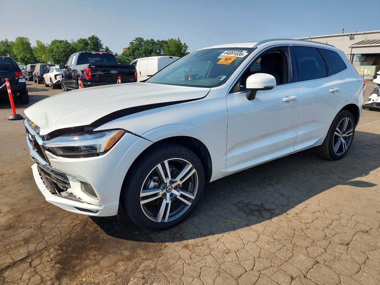 2021 Volvo XC60, T5 Momentum