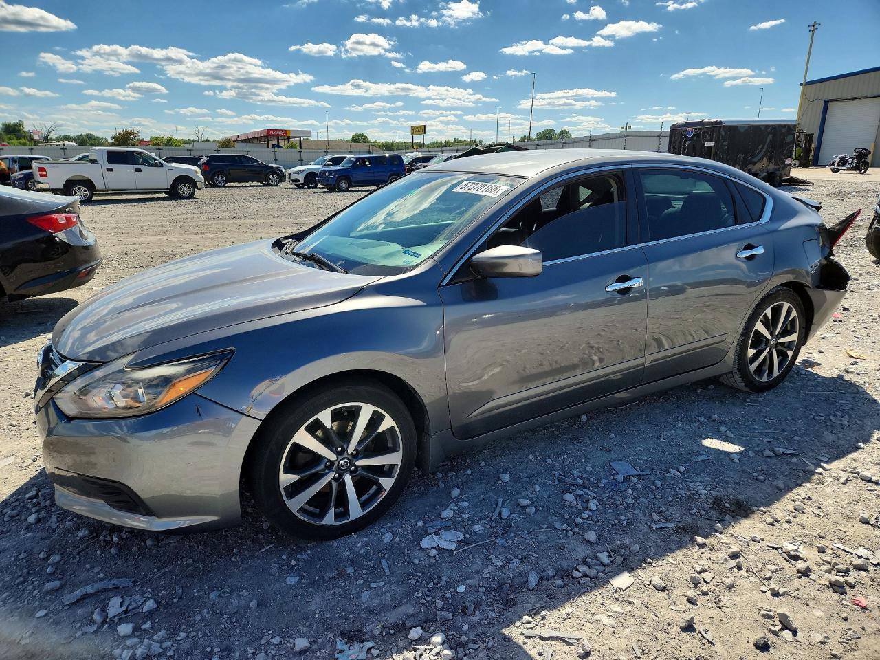 2016 Nissan Altima, 2.5 SR