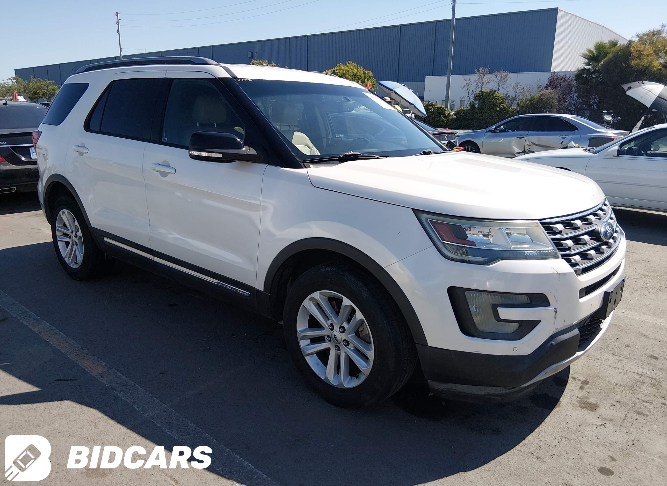 2016 Ford Explorer, Xlt