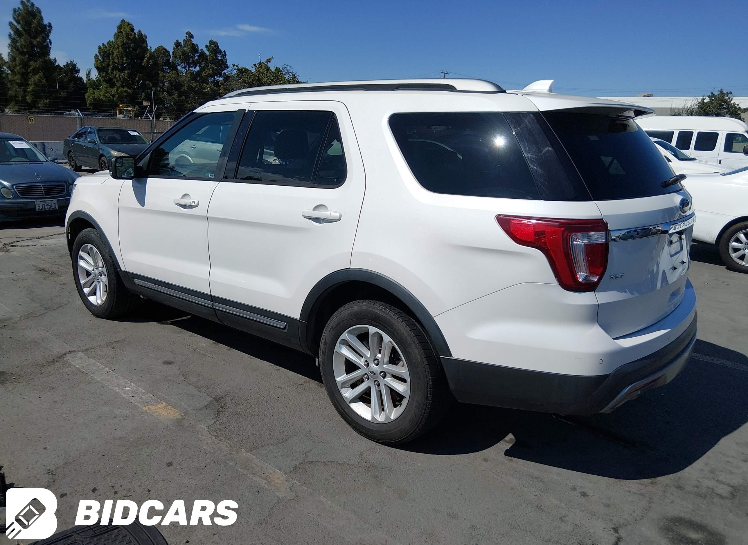 2016 Ford Explorer, Xlt